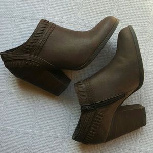 Carlos Santana Rollins ankle bootie. Brand new.